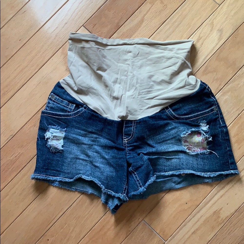 Maternity shorts 🤰🏻bundle & save on maternity